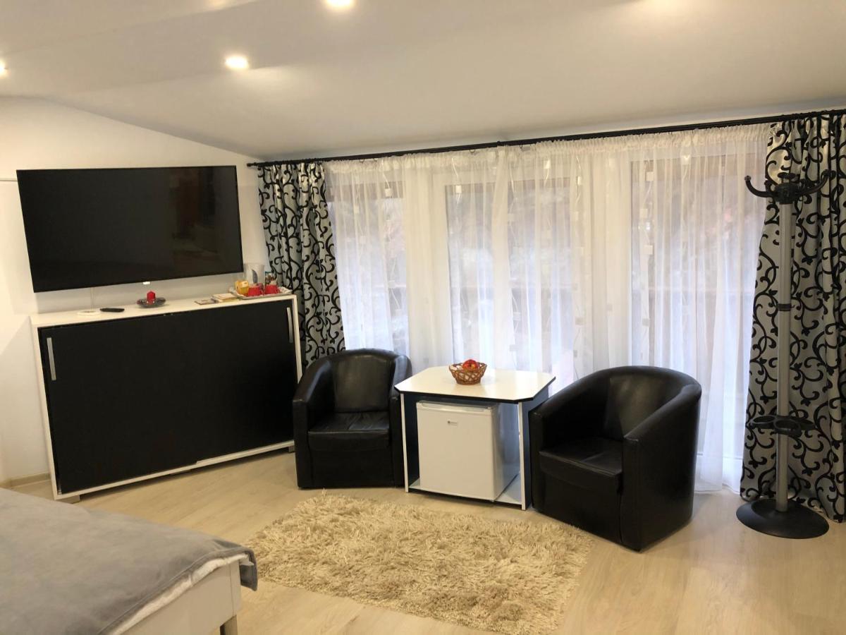 Toni Room 锡吉什瓦拉 外观 照片